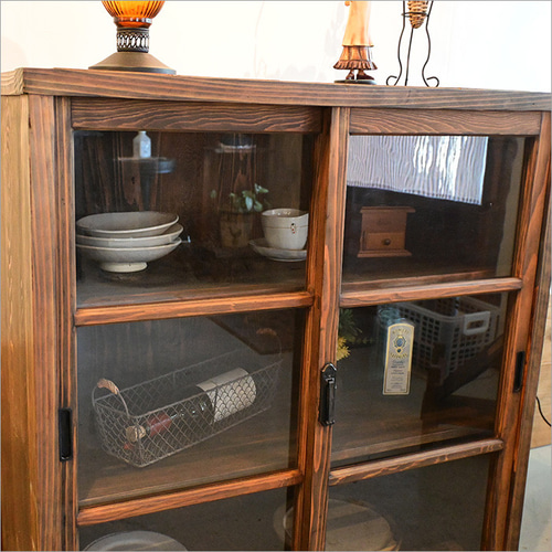 レトロ　アンティーク　飾り棚　キャビネット　古民家　食器棚　ガラス棚　カフェ ガラスキャビネット 食器棚 飾り棚 リメイク品 カップボード 北欧