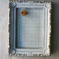 ゴールド色.フラワーフォルム．珊瑚タックブローチ 10枚目の画像