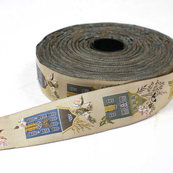 新柄入荷！ドイツ『acufactum　アクファクタム　刺繍リボン　お家と鳥柄』～32㎜幅×50㎝単位でカット〜 1枚目の画像