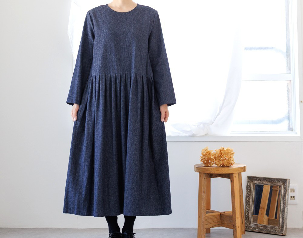 一枚でも重ね着も使える柔らかデニムのワンピース