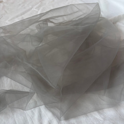 【幅広150cm】ソフトチュール生地 グレー｜なめらかでやわらかなチュール／ウェディング・背景布・衣装づくり 2枚目の画像