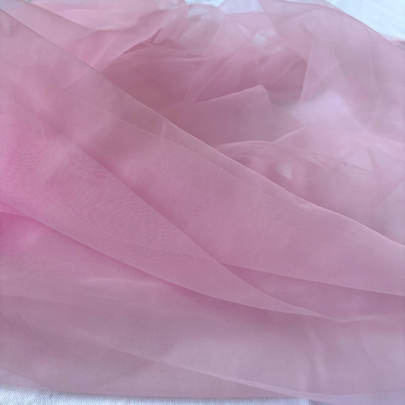 【幅広150cm】ソフトチュール生地 ピンク｜なめらかでやわらかなチュール／ウェディング・背景布・衣装づくり 2枚目の画像
