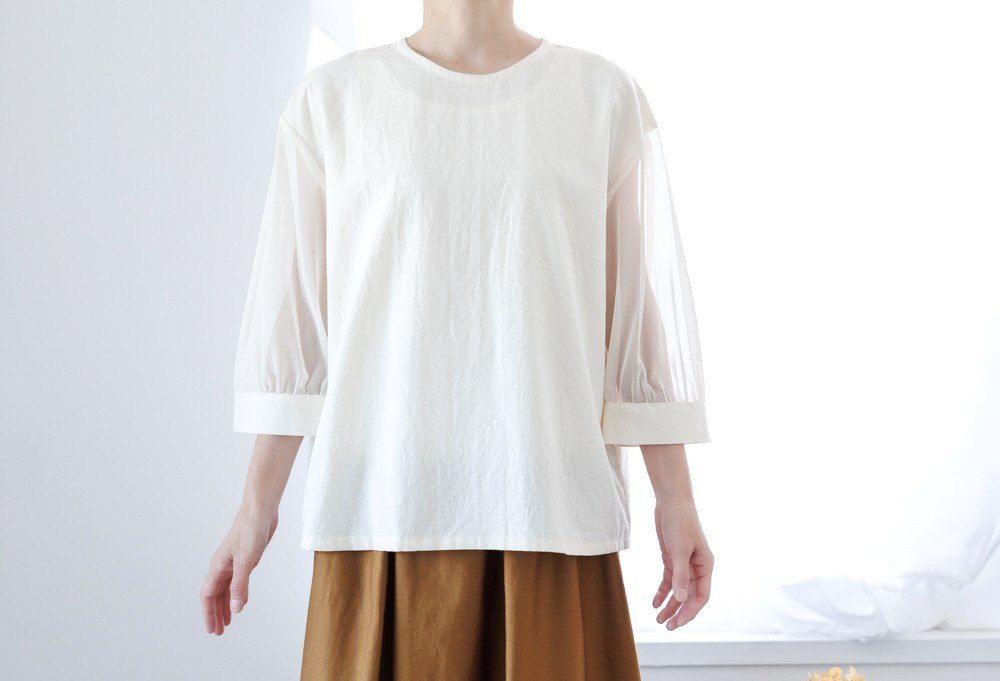 ふんわりチュール袖ブラウス/生成り