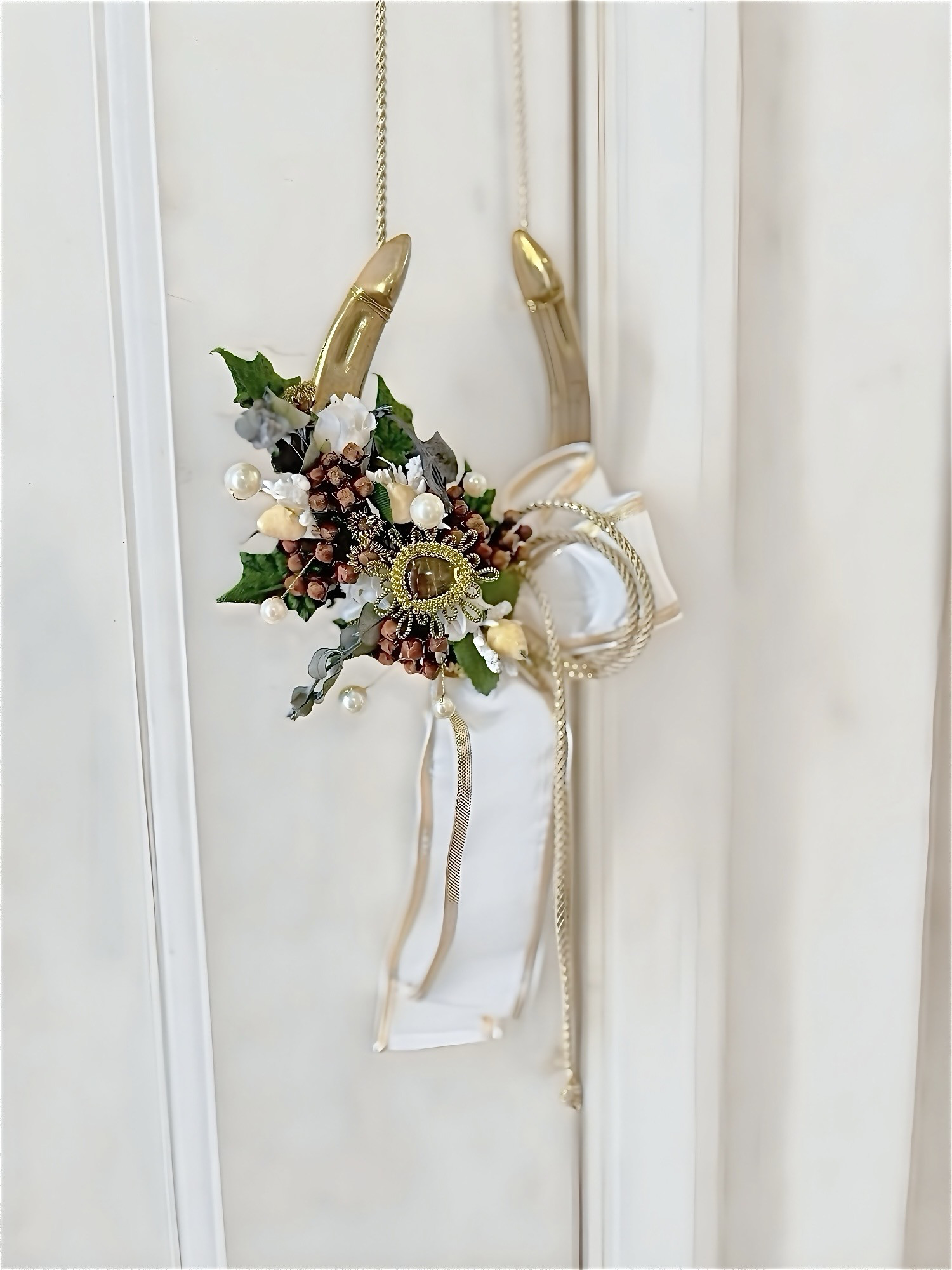 ✴︎一点物✴︎ヨーロッパの幸運のお守り〜キラリと輝く真鍮の馬蹄型飾り(Wt)純度の高い金の飾り付き