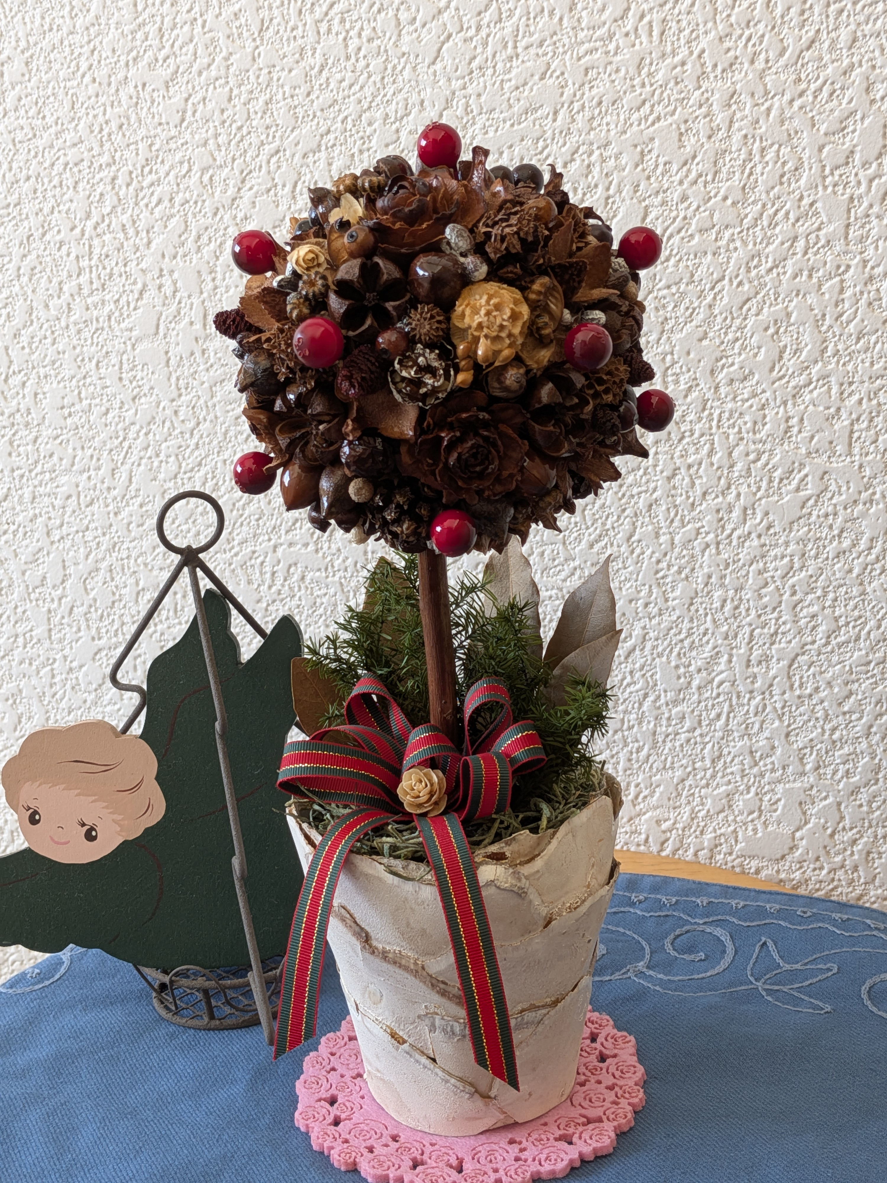 《X’mas》オールシーズン飾れる木の実のクリスマス・トピアリー（一点限定＊インテリアとしても） 5,840円
