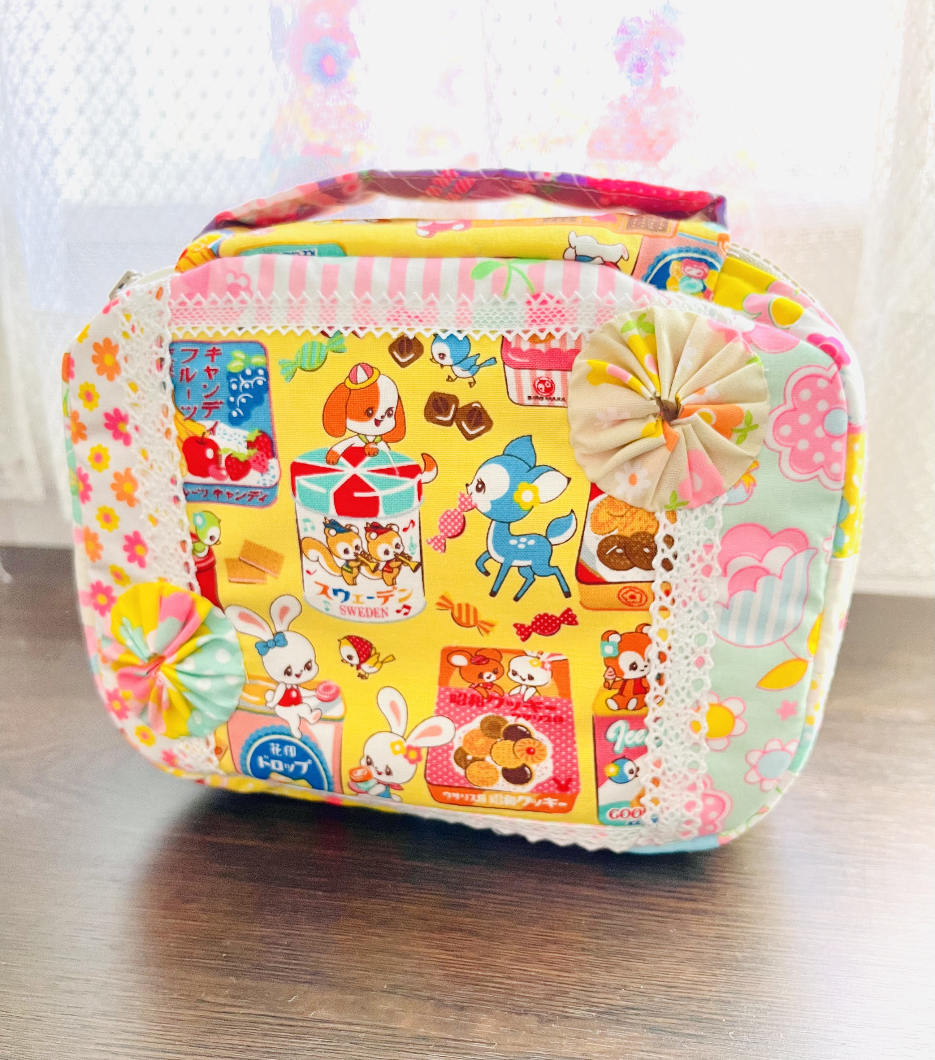 バニティポーチ　「はいから横丁お菓子缶柄」持ち手付きミニバッグ