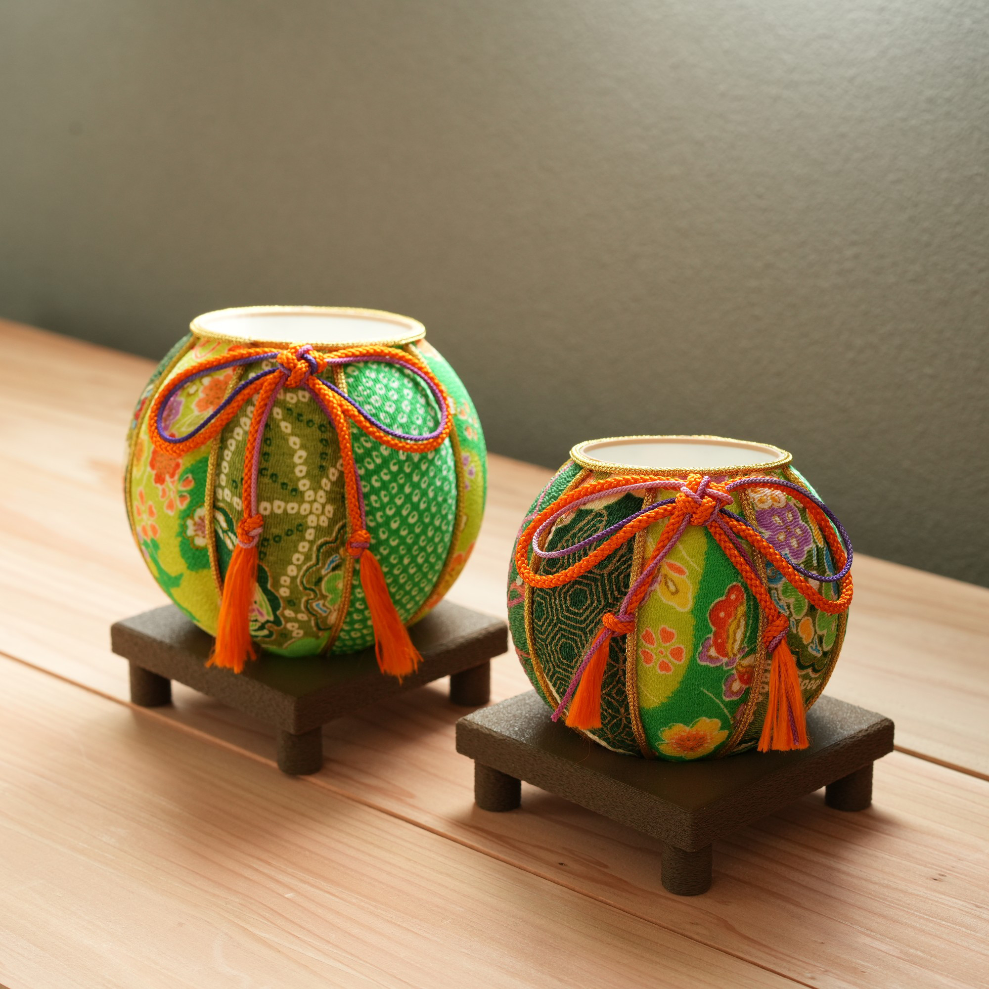 ちりめん大手毬（柳-やなぎ-）｜和モダンなインテリア小物｜和風インテリア｜