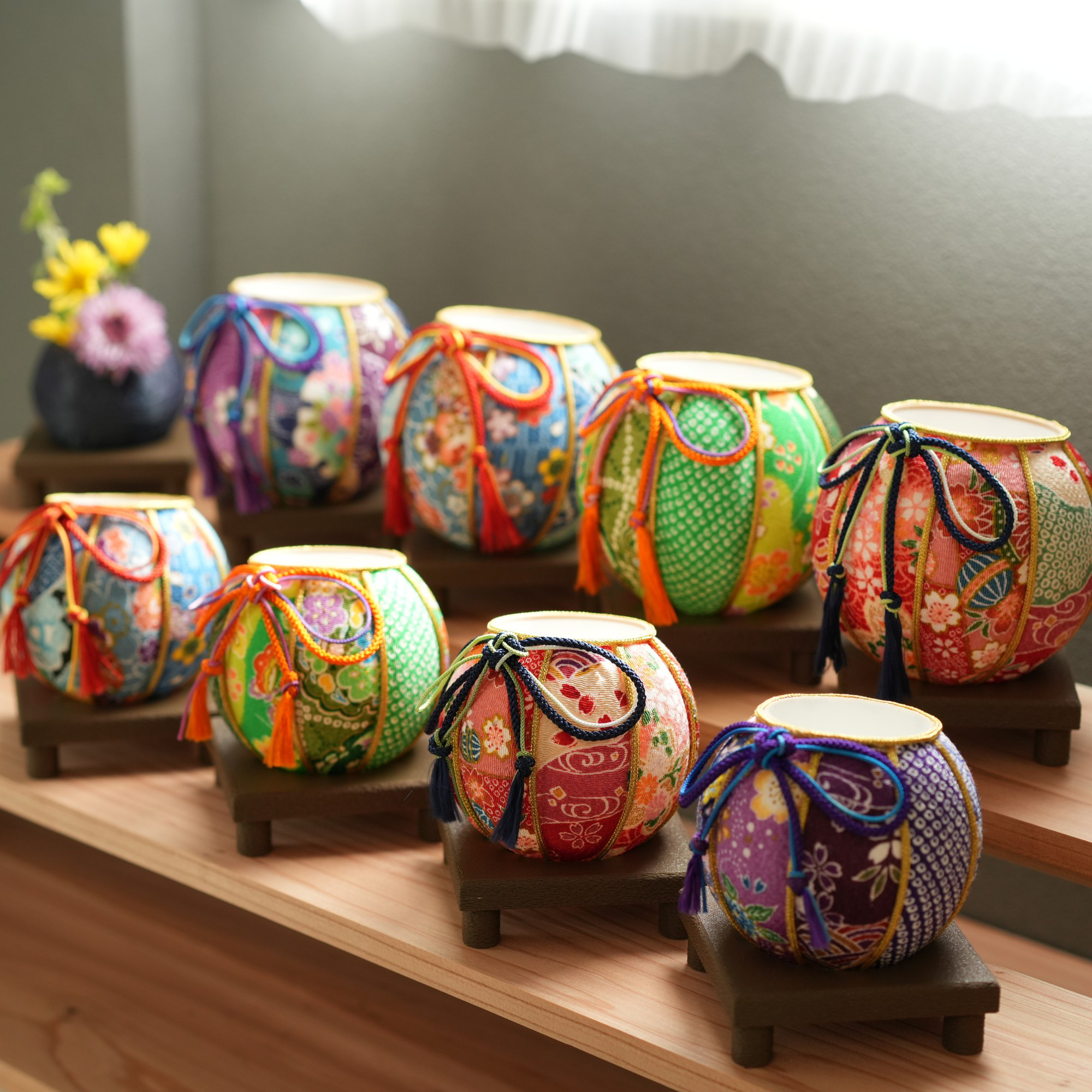 ちりめん大手毬（柳-やなぎ-）｜和モダンなインテリア小物｜和風インテリア｜