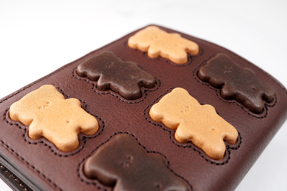 くまちゃんブラウニー2つ折りがま口財布（牛革製）／お菓子な革小物 5枚目の画像