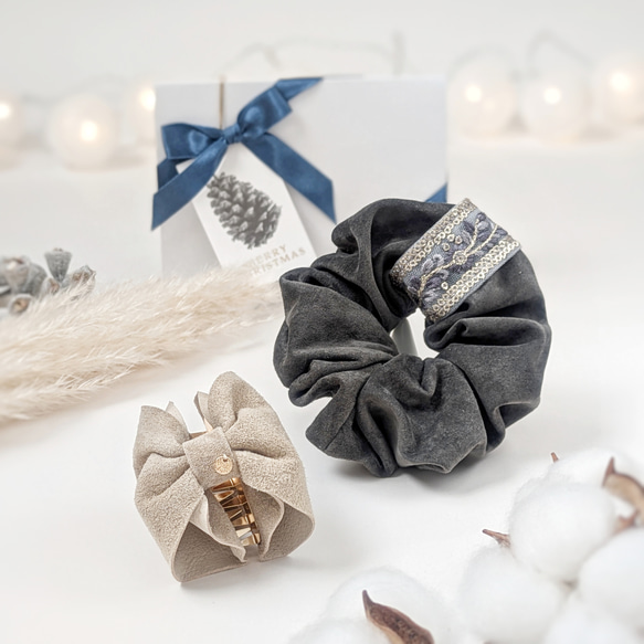 ホリデーボックス2025/選べるカラー/本革スエード大人のためのバンスクリップリボン小さめ＆ インド刺繍リボンシュシュ 1枚目の画像