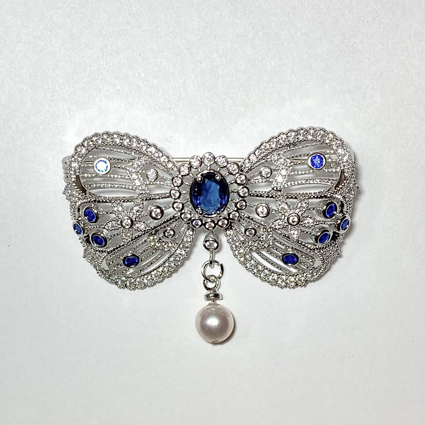 1点もの！天使の花珠　プラチナGP　ニューヴィンテージ　ブルーストーン　ブローチ