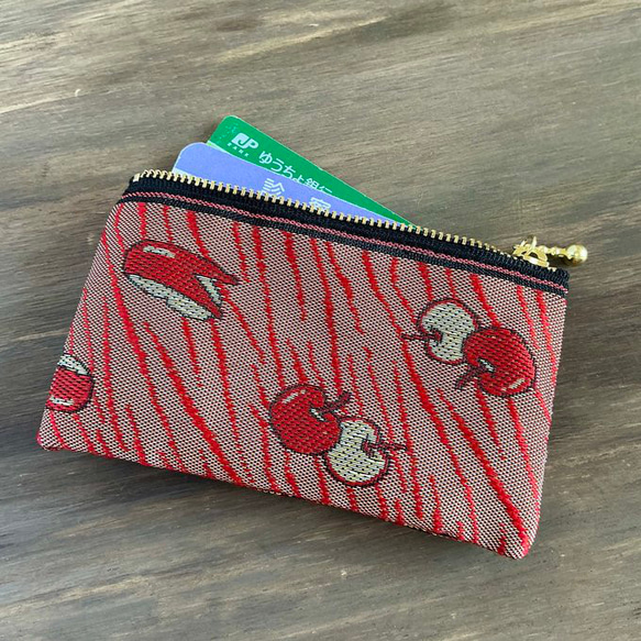 畳縁　硬幣錢包　名片夾　蘋果　兔子　紅色的　日式 第2張的照片