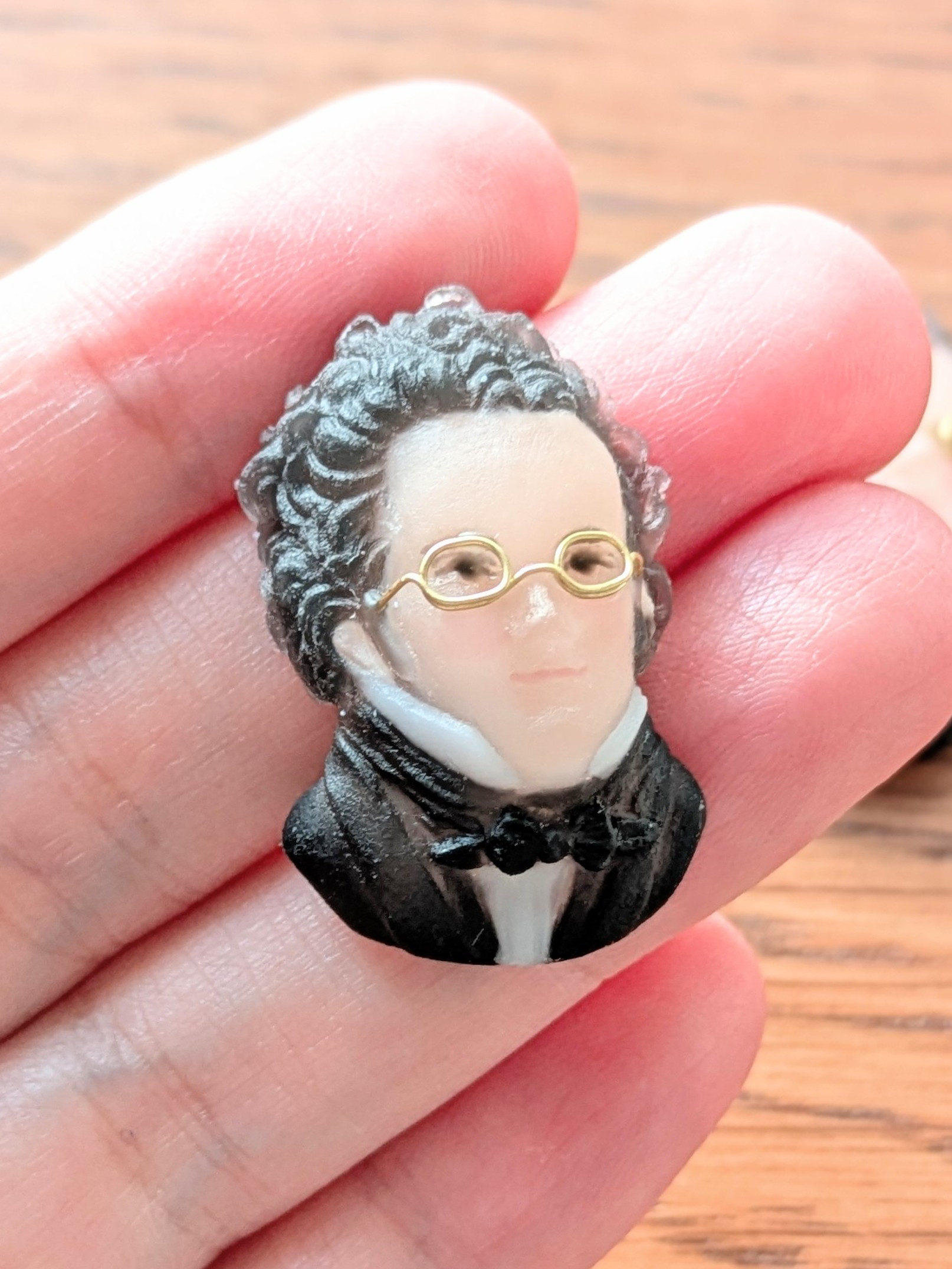 シューベルトさんのピンバッジ／アクセサリー