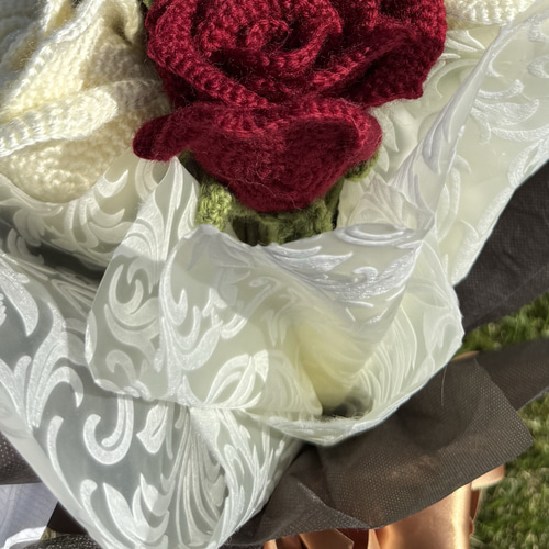 かぎ針編みのバラのブーケ』 編み物 枯れない花 ブーケ 花束 毛糸