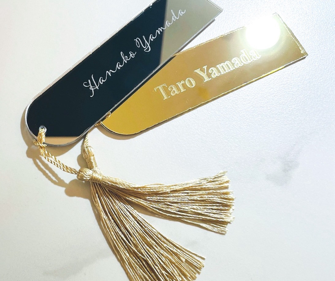 【名入れ】ミラー席札 シルバー/ゴールド タッセル付き 50枚セット