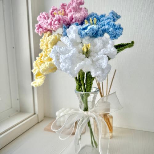 かぎ針編みのふわふわユリ』編み物 枯れない花 毛糸 ニット 百合