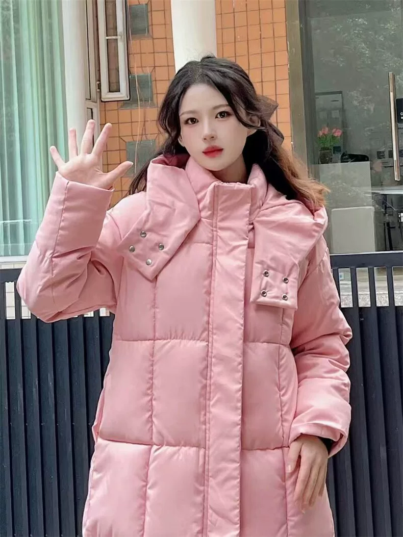 2025年ストレートホワイトカモフラ牛角ボタン ダウンジャケット女性中長期大毛襟厚手冬ファッションコート 高級感 旅行