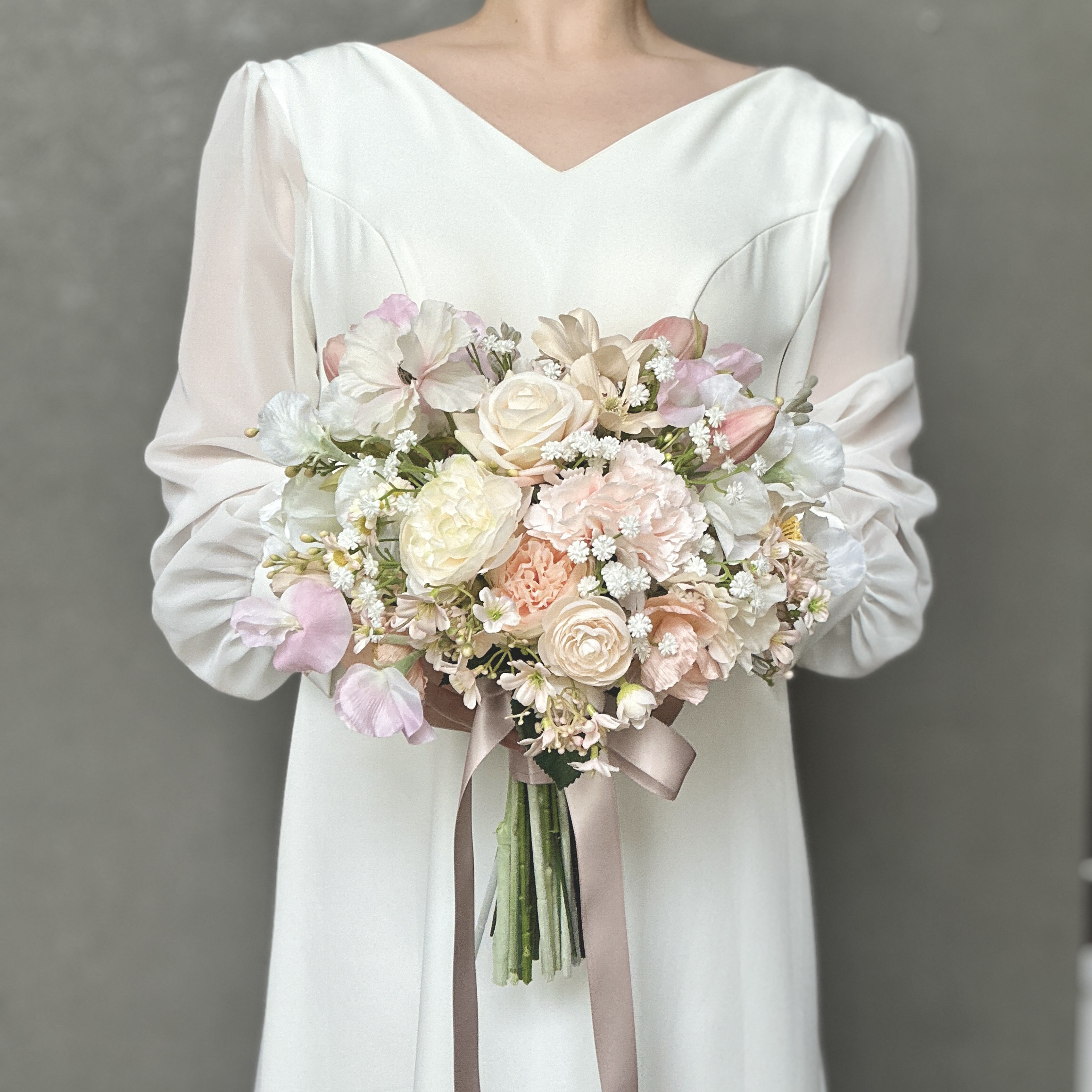 【受注生産・10日以内の発送】ペールトーン　オーバルクラッチブーケ