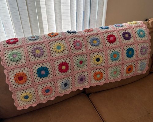 手編みブランケット/花モチーフ/グラニースクエア/カラフル/かぎ針編み