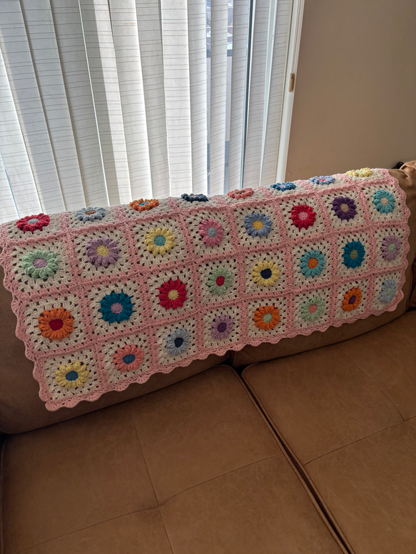 手編みブランケット/花モチーフ/グラニースクエア/カラフル/かぎ針編み