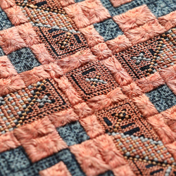 アンティーク刺繍布｜ミャオ族（苗族）伝統手仕事・平刺繍・植物文様