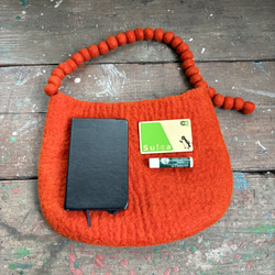 SALE! 羊毛 フェルト ショルダーバッグ ハンドメイド 8枚目の画像