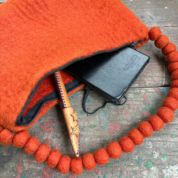 SALE! 羊毛 フェルト ショルダーバッグ ハンドメイド 10枚目の画像