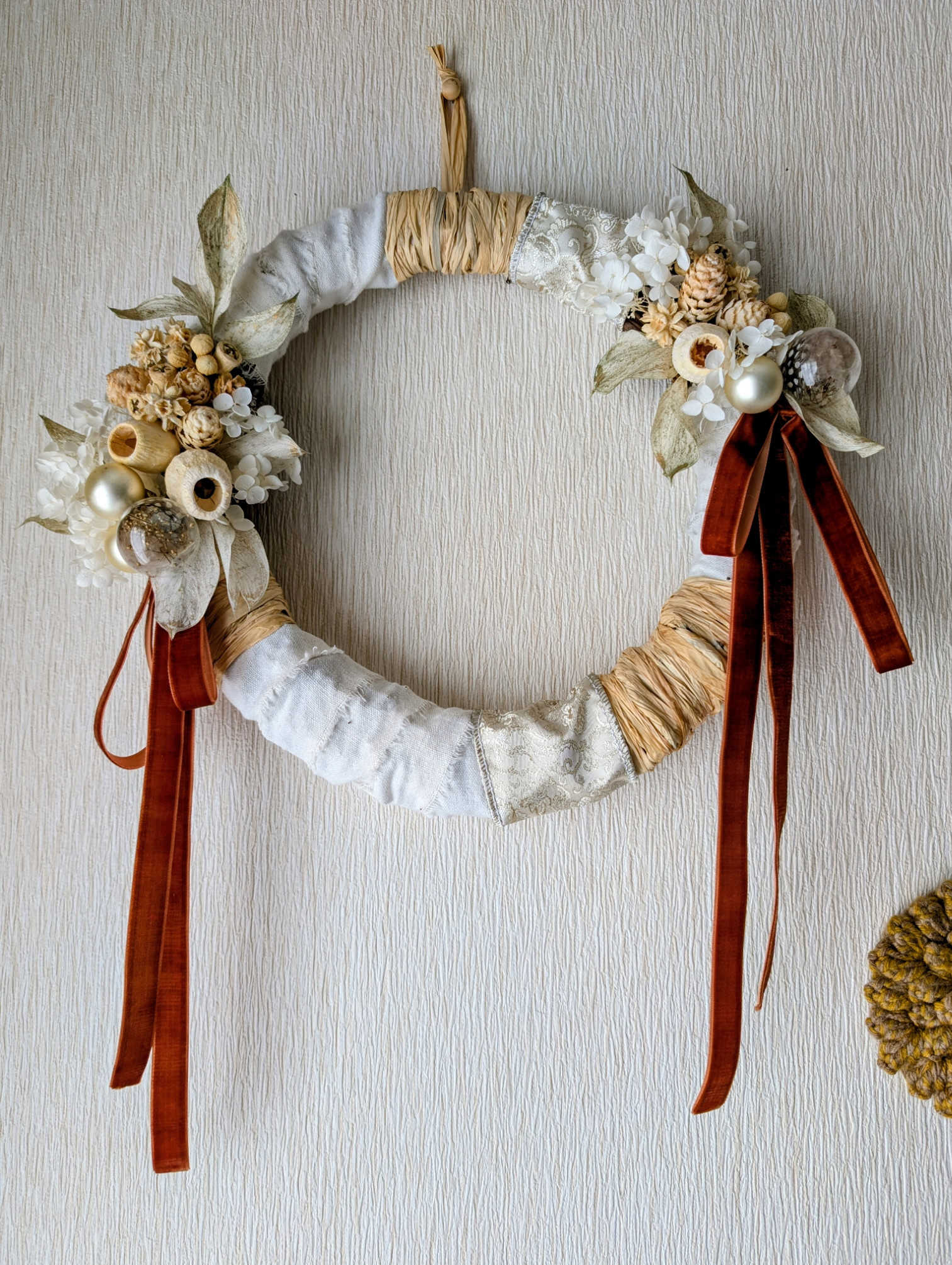 直径約40cmの大きめリボンラッピングリース