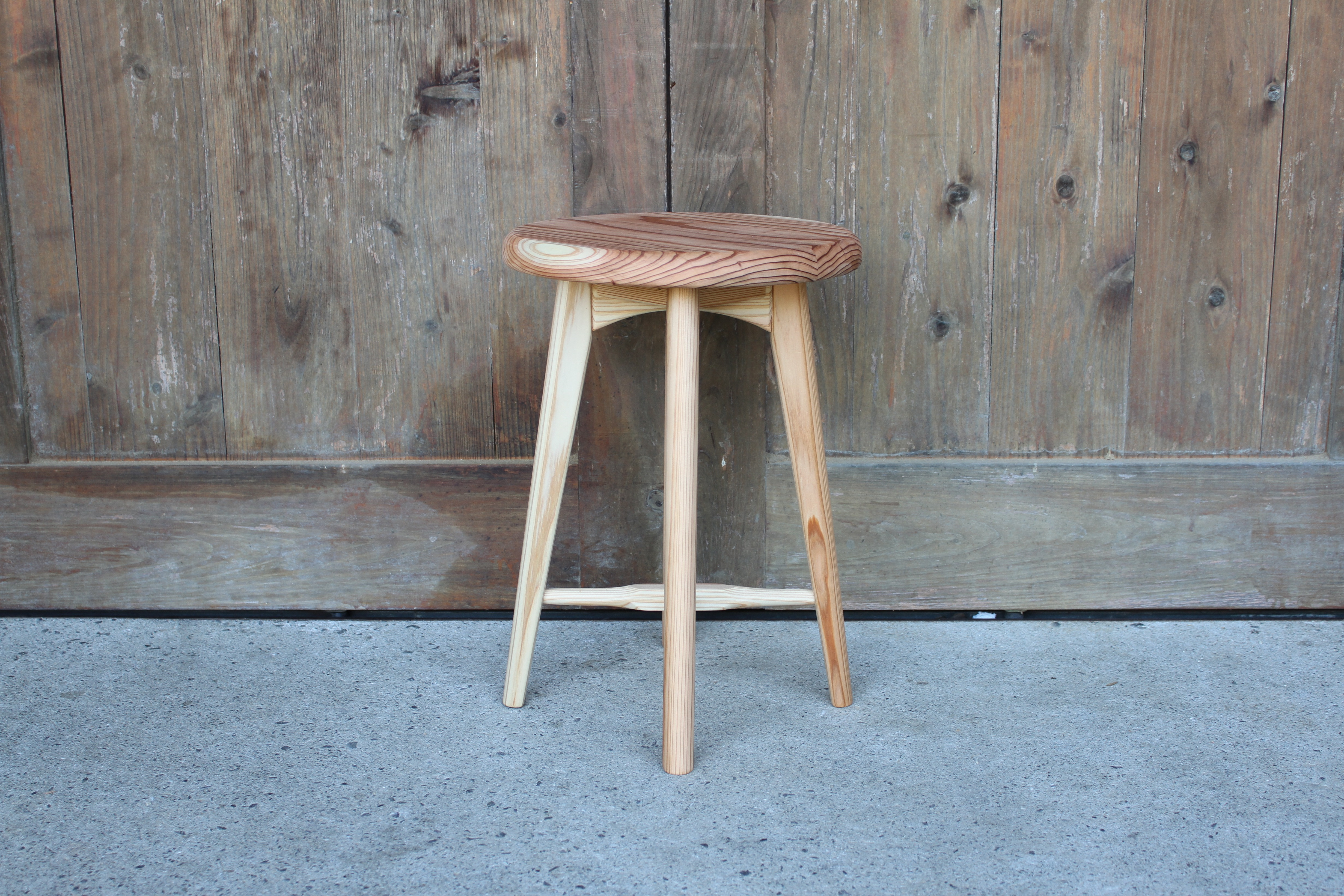 無垢材のスツールA・国産スギ材・木製チェアー・お好きな高さでオーダー可