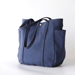 新作＊大ぶりラウンドトート＊装備品の増える秋冬に◎（くすみブルー） 4枚目の画像