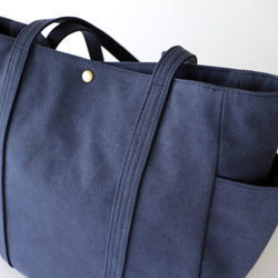 新作＊大ぶりラウンドトート＊装備品の増える秋冬に◎（くすみブルー） 7枚目の画像
