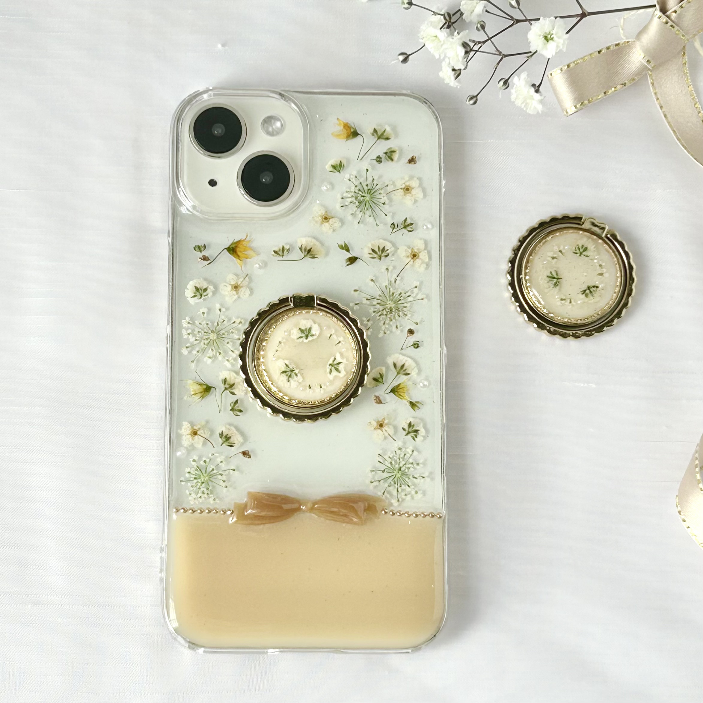 きらめくリボン かすみ草 押し花スマホケースリング付き iPhone17対応 iPhone Android クリスマス