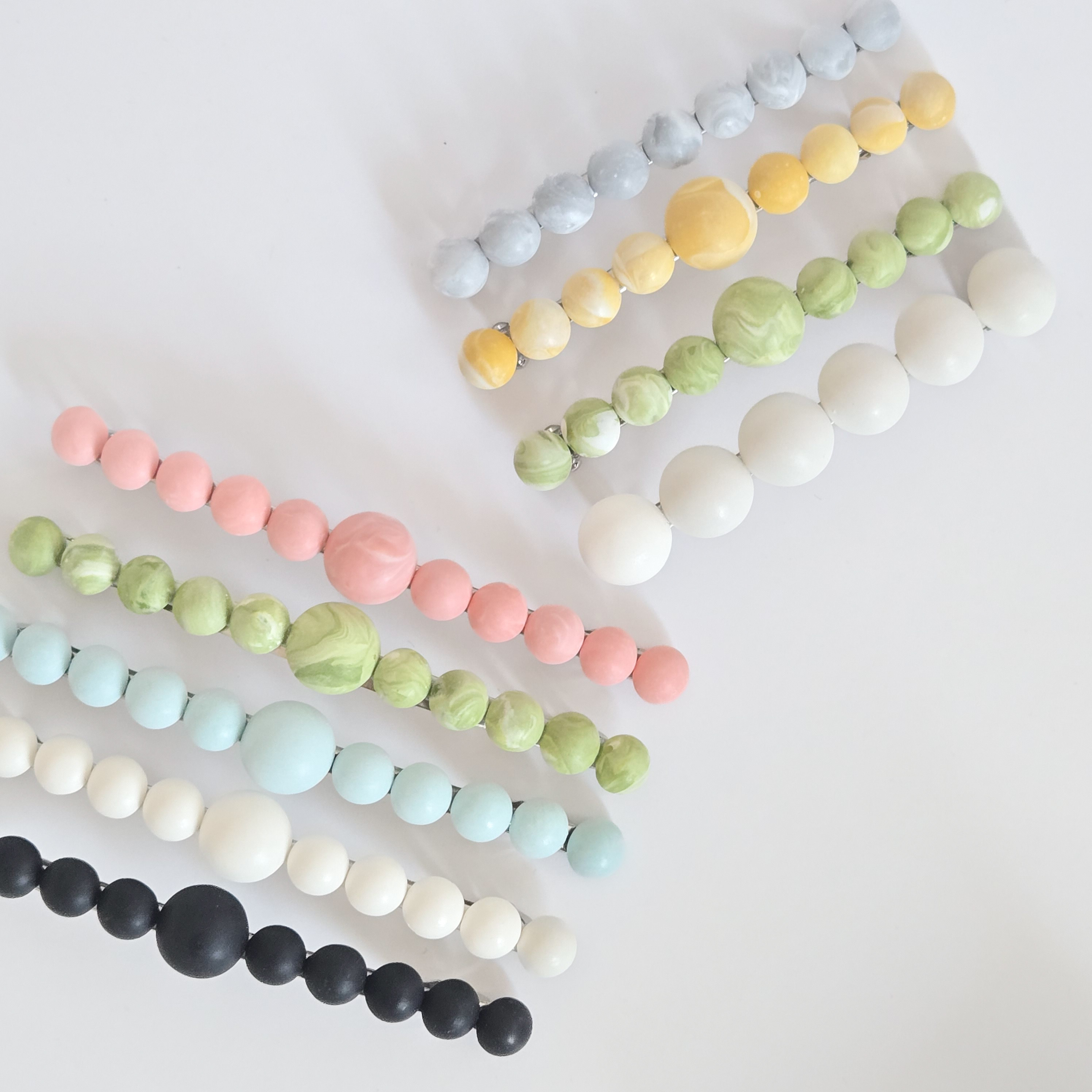 冬を優しく彩る 淡いピンクのロングバレッタとお花のピアス・イヤリングのコフレセット｜淡水パール｜シンプル | 送料無料