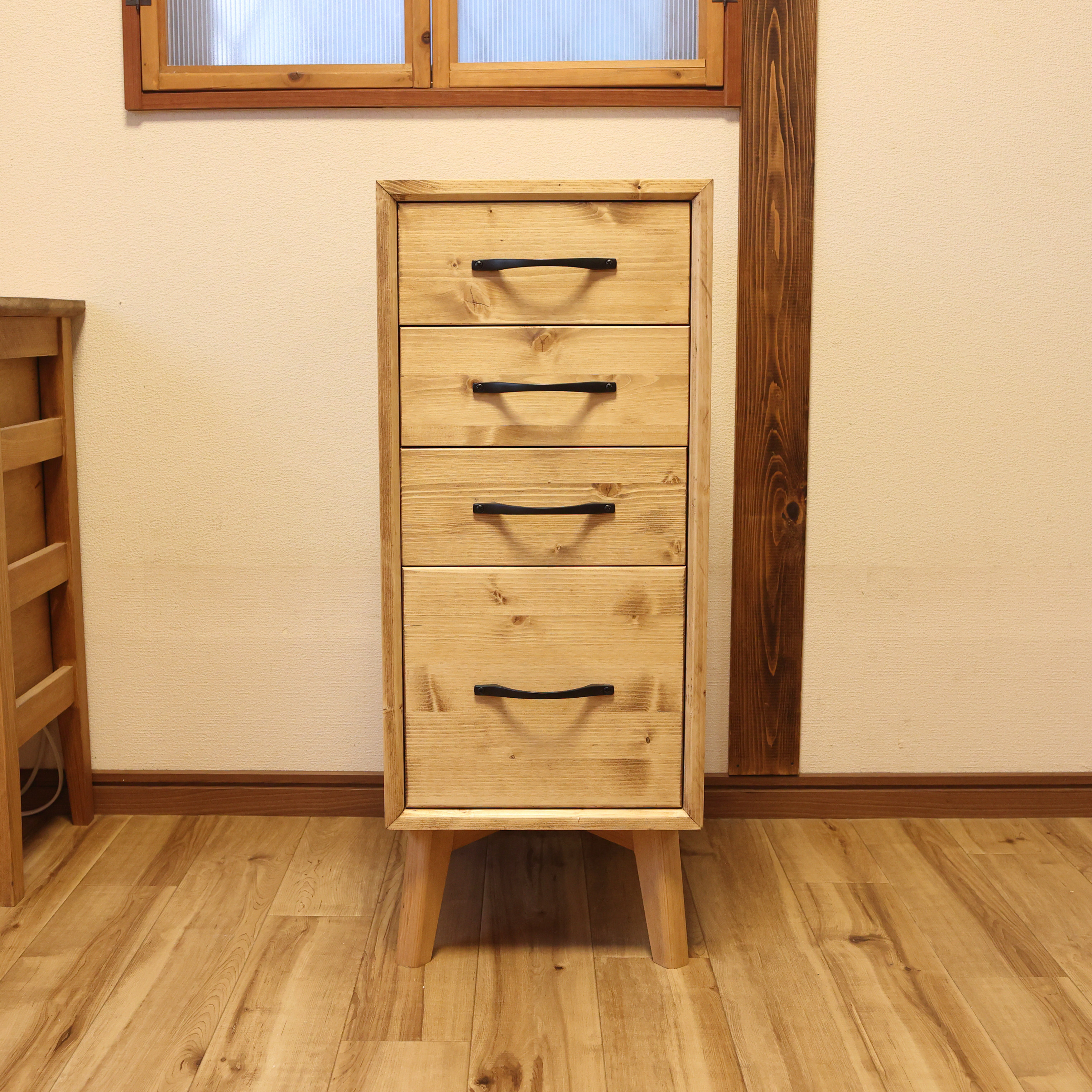 チェスト4段　引き出し収納　4段　シンプルデザイン　高さ750㎜