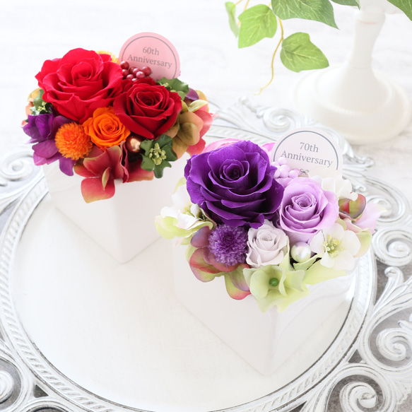 【送料無料】紫のバラの華やかなケース入りアレンジメント｜誕生日・古希祝い・喜寿祝い・仏花　pre.135 11枚目の画像