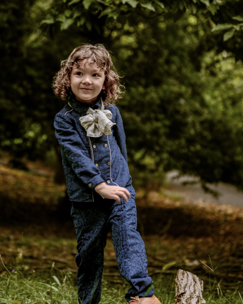 【男の子のフォーマル服】王子様シャツ｜ネイビー｜花柄ジャガード｜卒園式｜誕生日｜発表会｜おでかけ｜入学式｜入園式