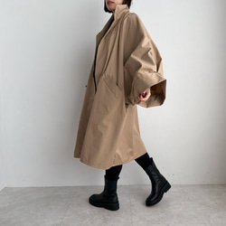 ボリュームスリーブハイネックコート(ベージュ) 2枚目の画像