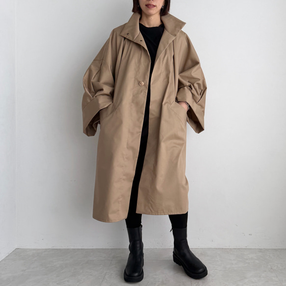 ボリュームスリーブハイネックコート(ベージュ) 3枚目の画像