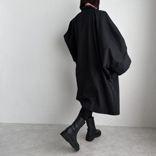 ボリュームスリーブハイネックコート(ブラック) コート MELUMO 通販