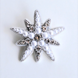 星　ビジューブローチ　白 2枚目の画像