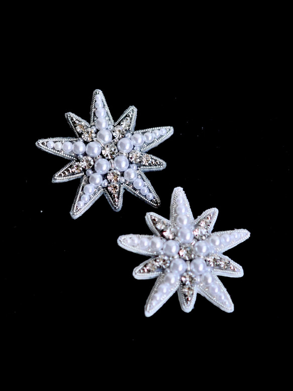 星　ビジューブローチ　白 3枚目の画像