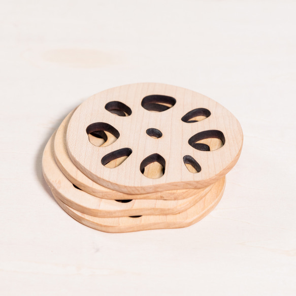 レンコンのような木製のコースター　４枚セット 5枚目の画像