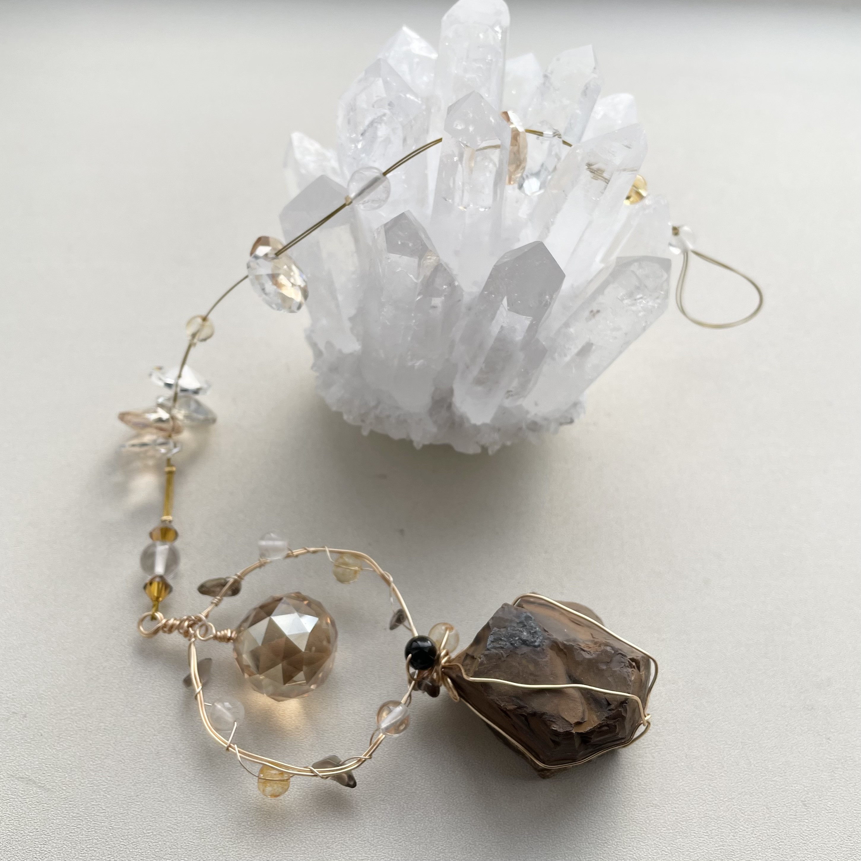 《勇気のひかり》タイガーアイ原石のサンキャッチャー