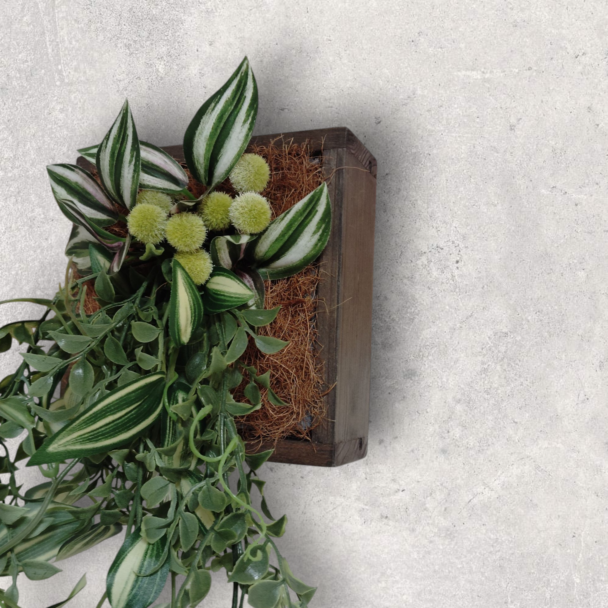 フェイクグリーン クリスマスリース｜枯れない観葉植物風リースでおしゃれな玄関に