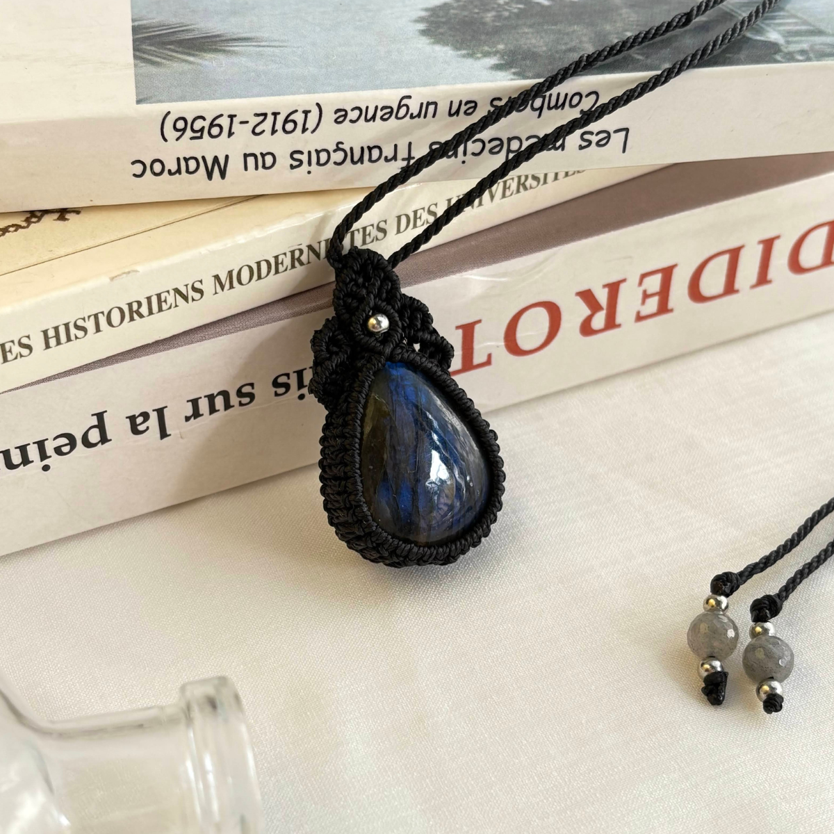 ペンダントトップ ネックレス ペンダント 天然石 ラブラドライト 金属アレルギー対応 マクラメ編み 大人可愛い プレ