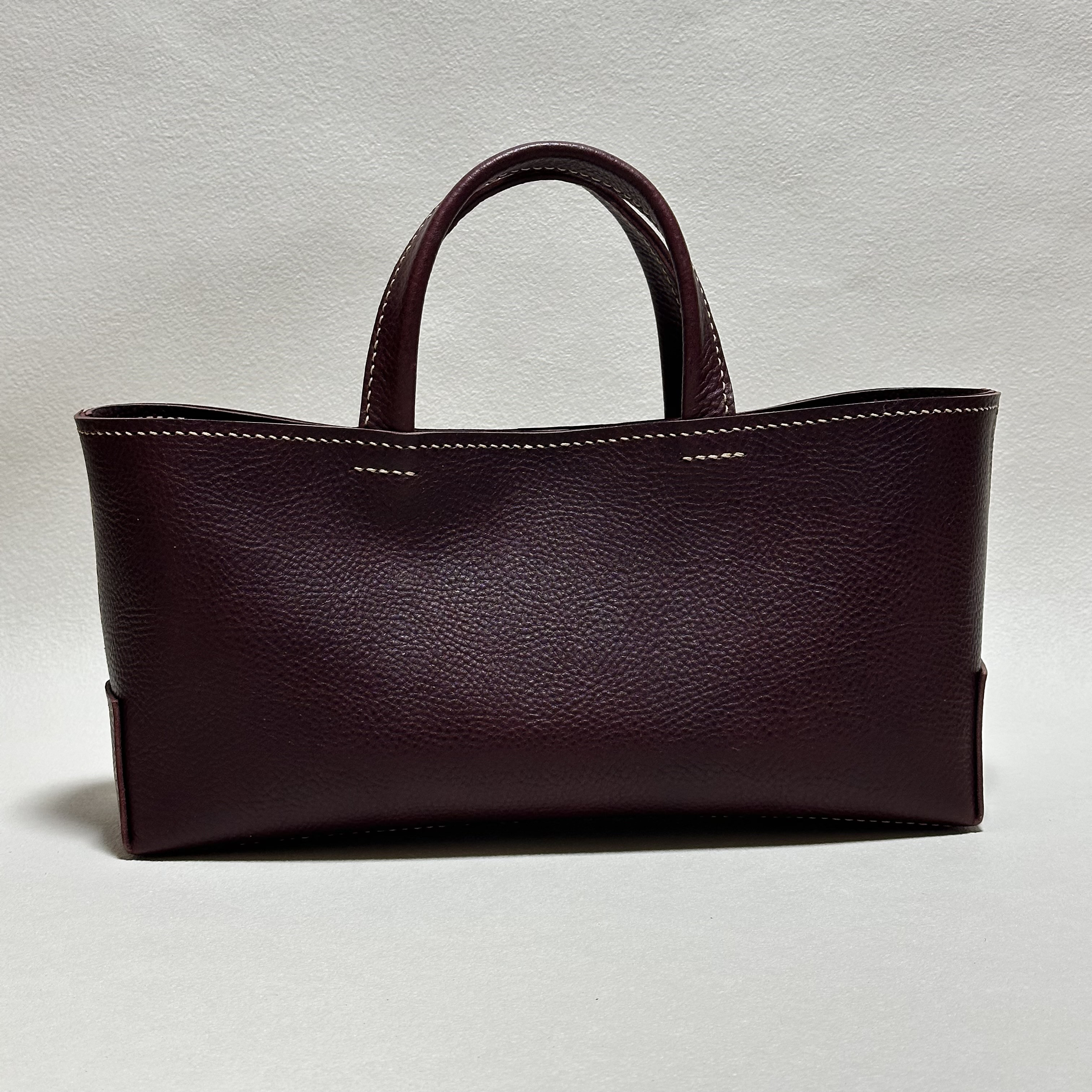 【在庫品・即納可能】イタリア製牛革のしっかり横長トートバッグ（ボルドー・Mサイズ）