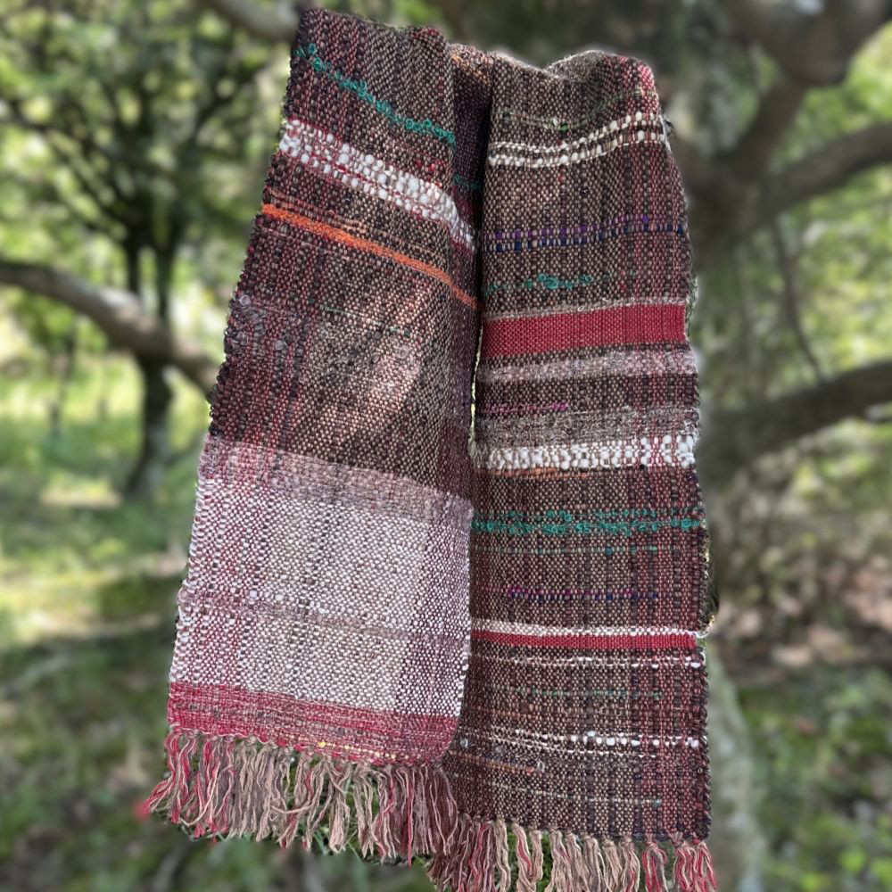 茶色系でオレンジのポイントカラー 手織り マフラー(24-10)