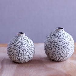 ヒビ模様が魅力的な…たまご型の花器 一輪挿し・花瓶・花器 yumidoai