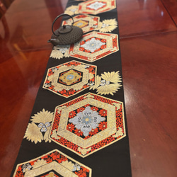 豪華刺繍 正絹テーブルランナー 帯リメイク お正月 プレゼント 188