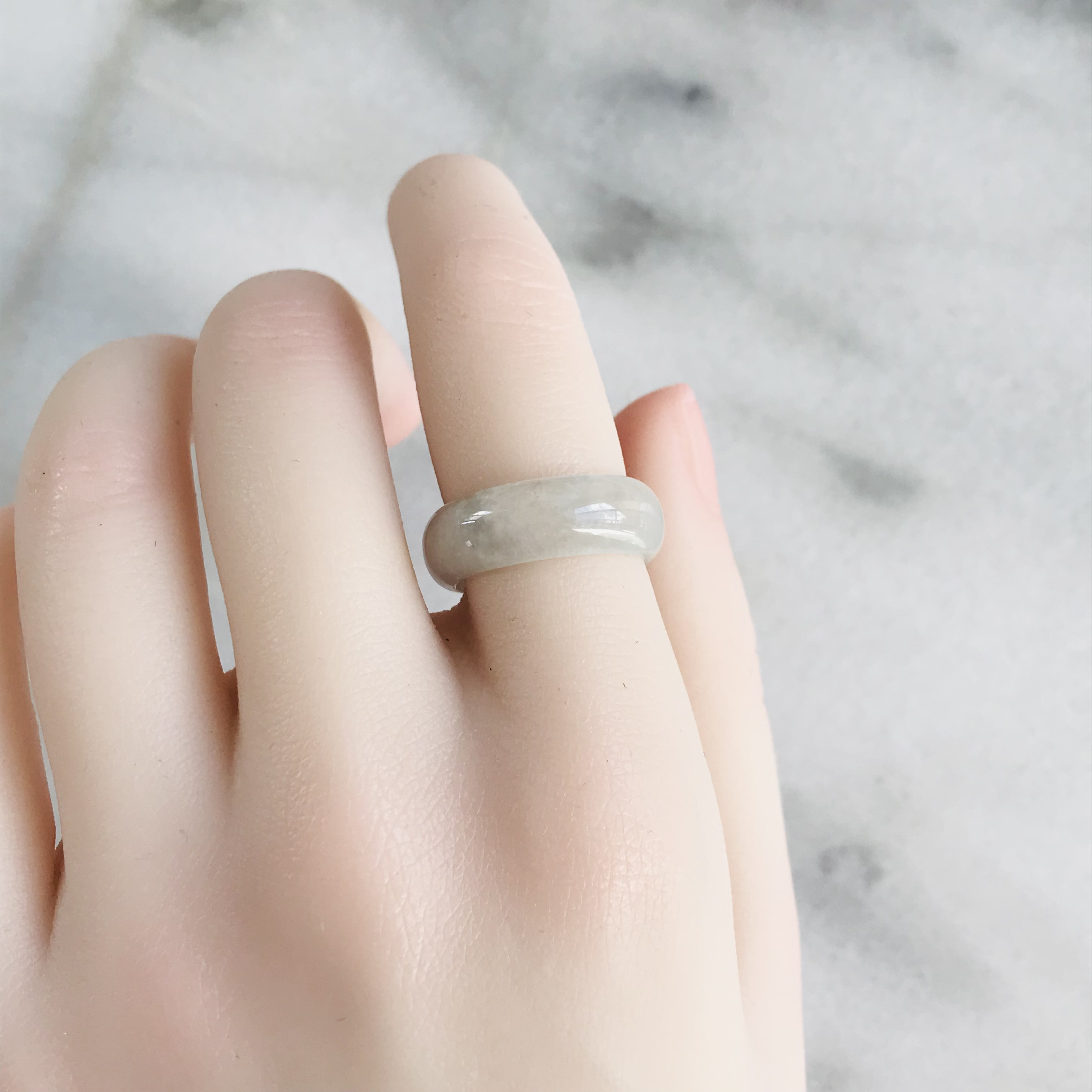 [R159-0028］ ジェイド　JADE ヒスイ　本翡翠　くりぬき　リング　天然石　ミャンマー産　9号　指輪